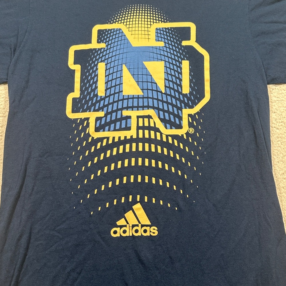 Adidas Notre Dame T-Shirt Mens Medium Navy Blue Graphic Logo NCAA Fan Gear - Picture 4 of 7